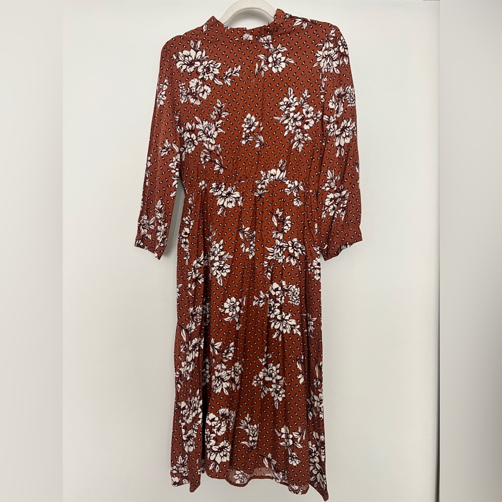 Women’s roolee dress size medium